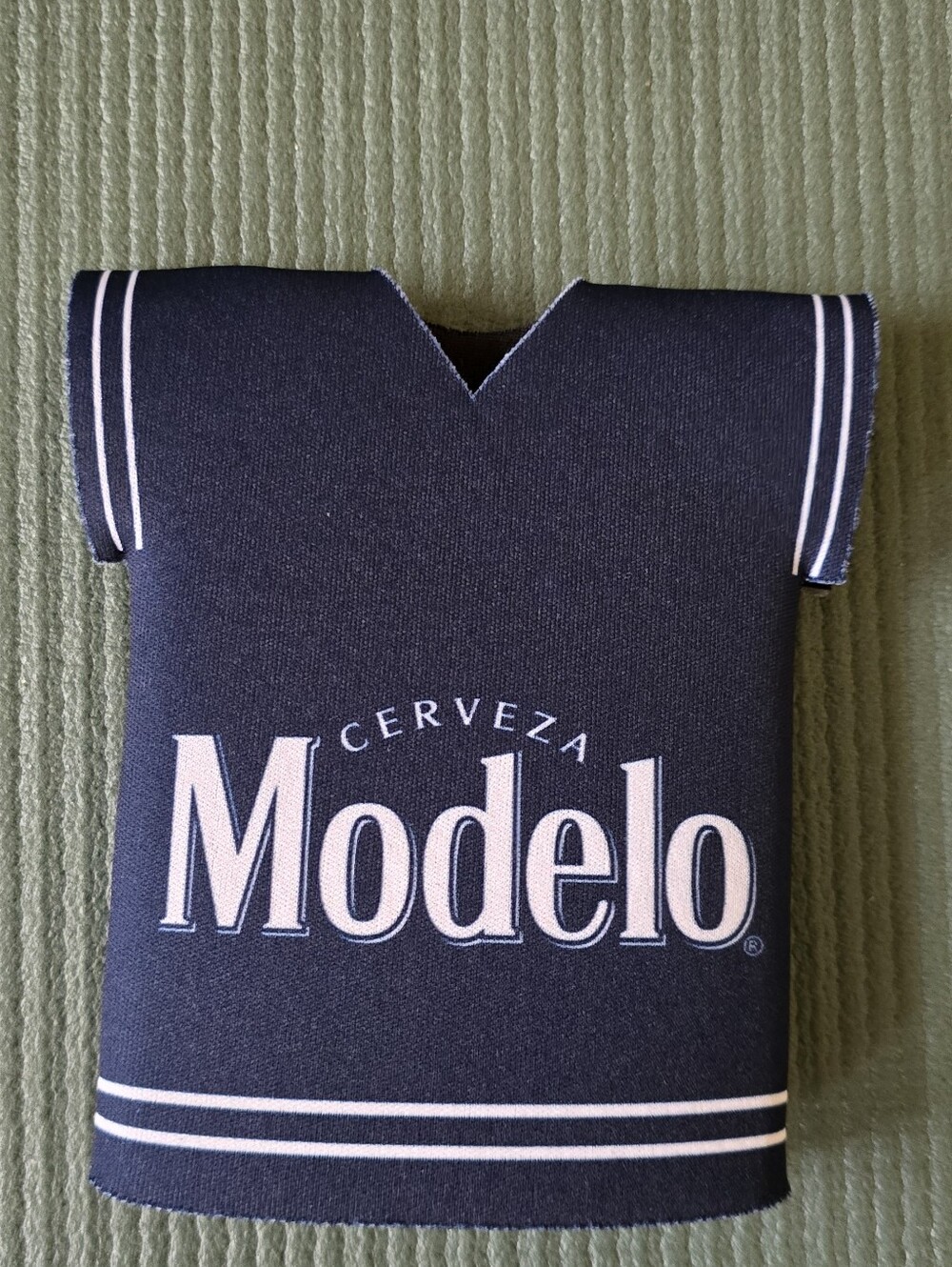 Modelo CFP Coozie Beverage Insulator Can Holder